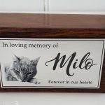 XS wooden urn with photo plaque